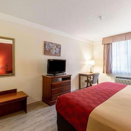Econo Lodge Inn & Suites Douglasville Exterior photo